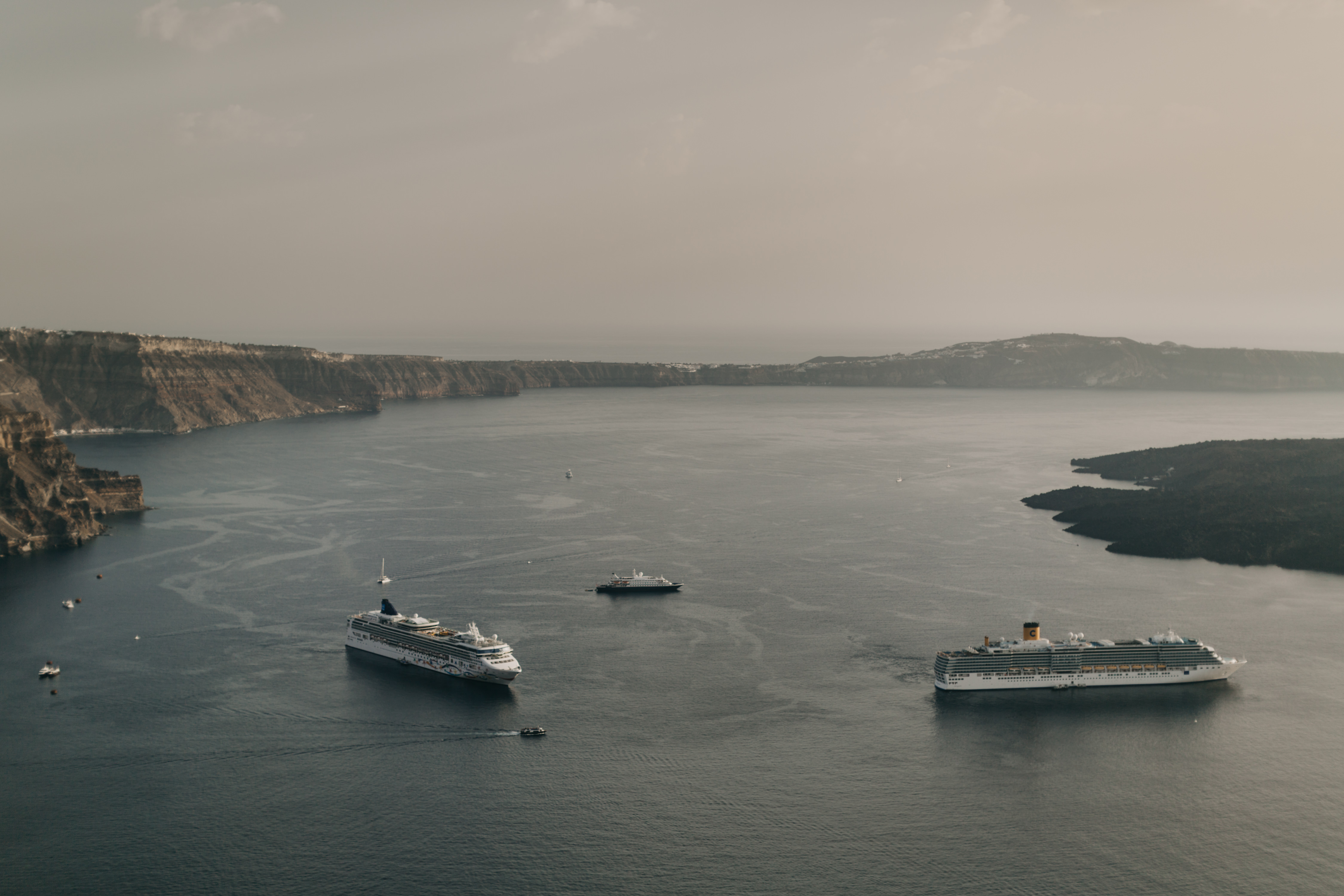 Santorini Elopement Tips and Must Do